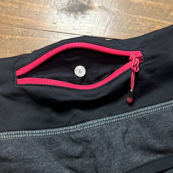 Lululemon Speed Shorts - Picture 4 of 4